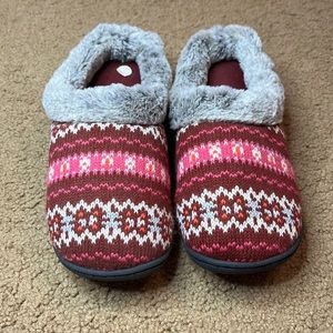 Fuzzy slippers size Large